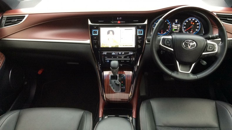 内装インパネ全体