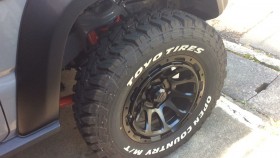 タイヤホイール前