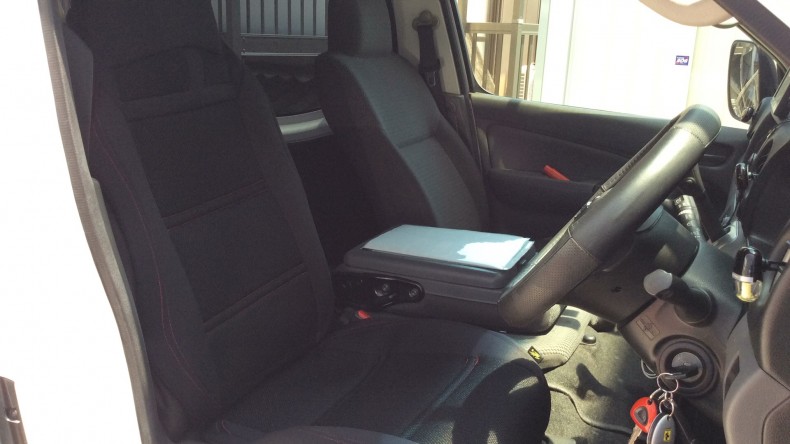 内装前方シート