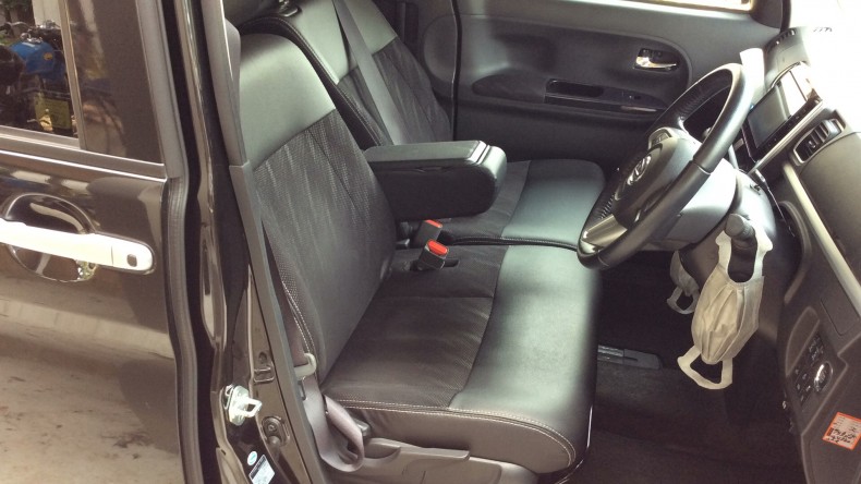 内装前方シート