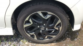 タイヤホイール前