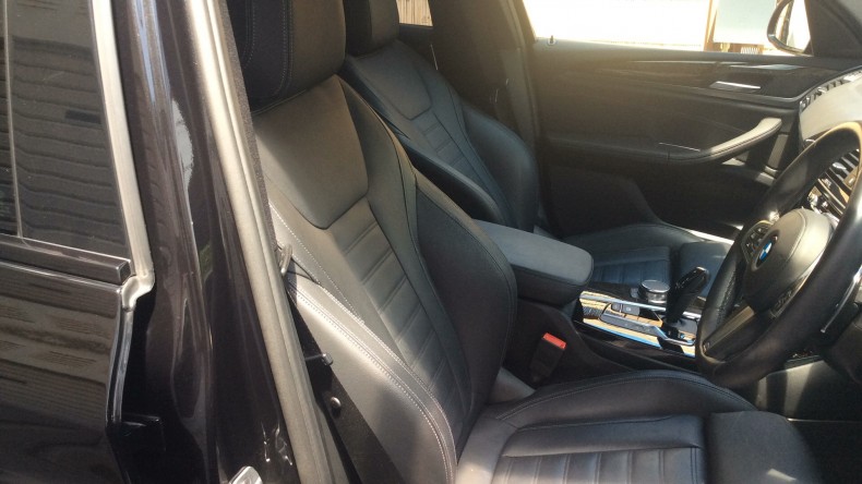 内装前方シート