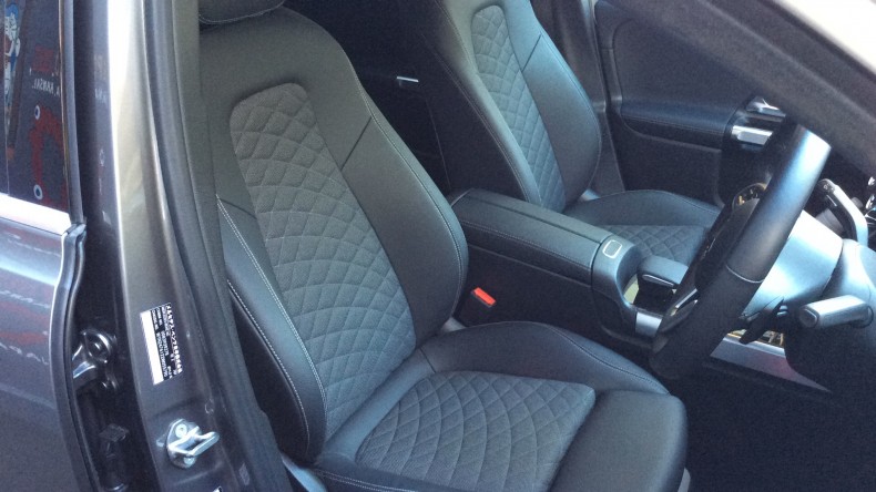 内装前方シート