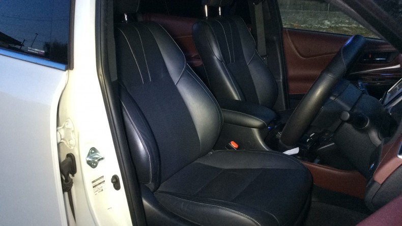 内装前方シート