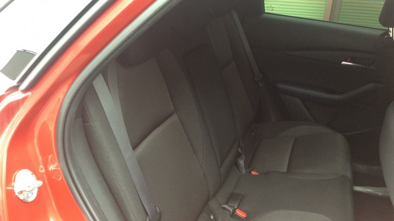 内装後方シート