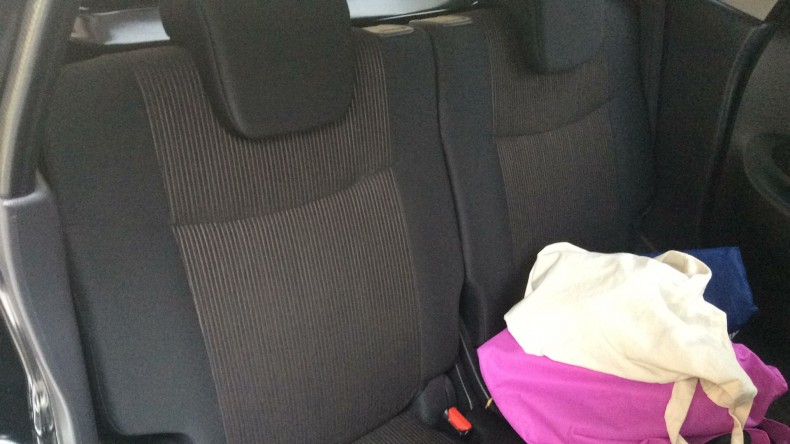 内装後方シート