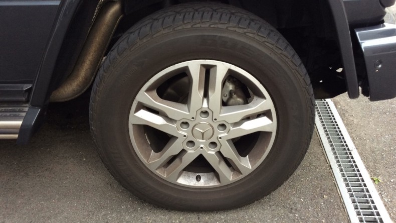 タイヤホイール前