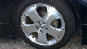 タイヤホイール前