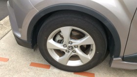 タイヤホイール前