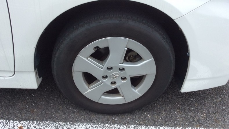 タイヤホイール前