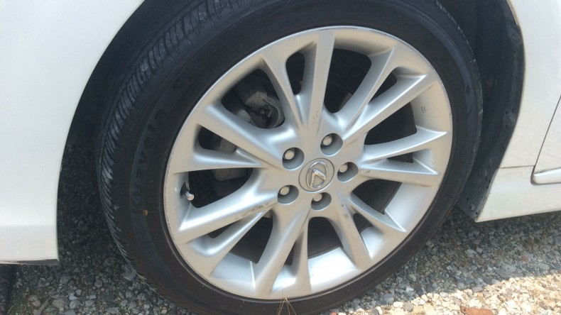 タイヤホイール前