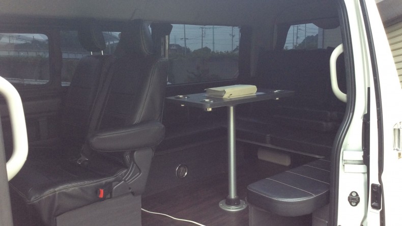 内装後方シート