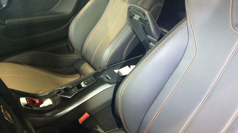 内装前方シート