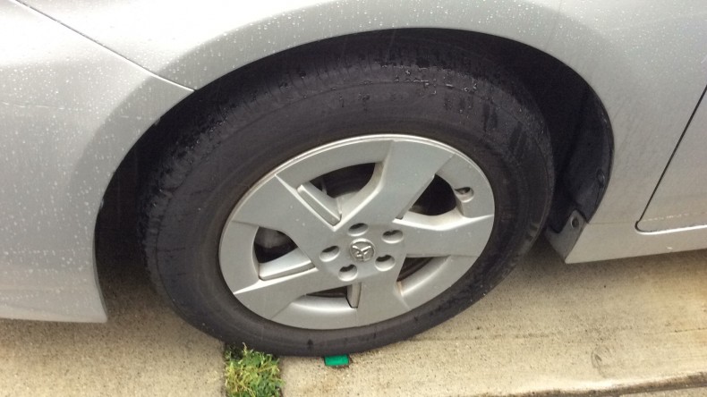 タイヤホイール前