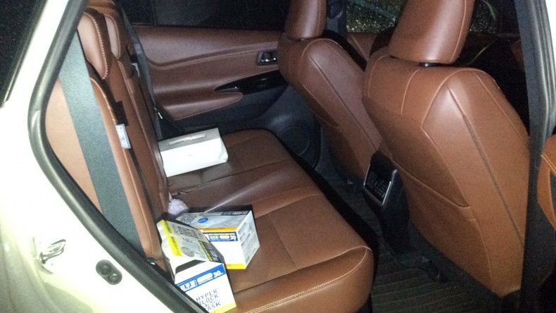 内装後方シート