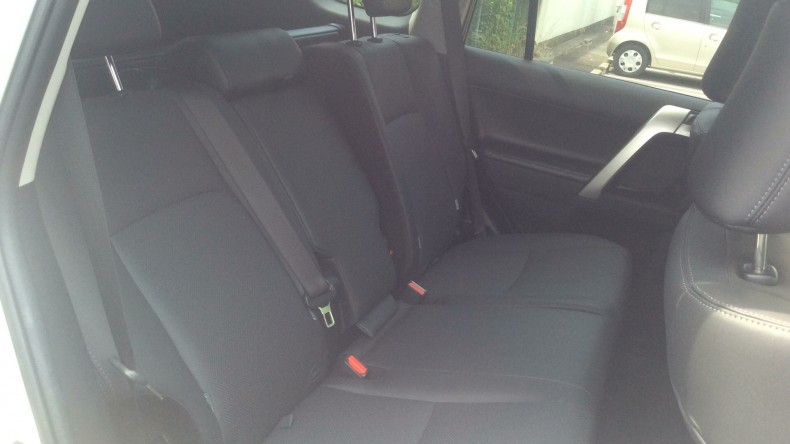 内装後方シート