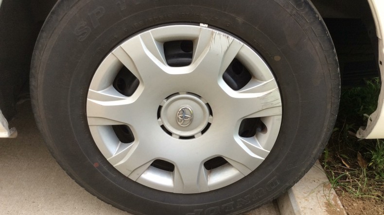 タイヤホイール前