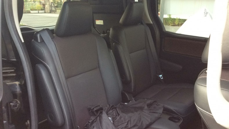 内装後方シート