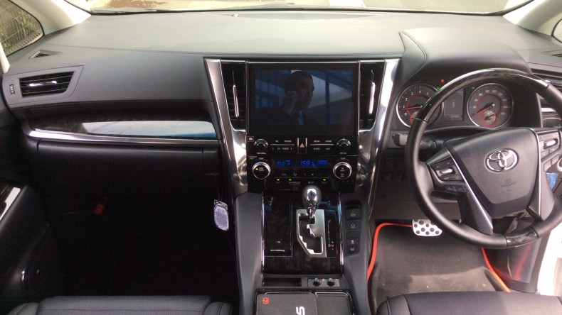 内装インパネ全体