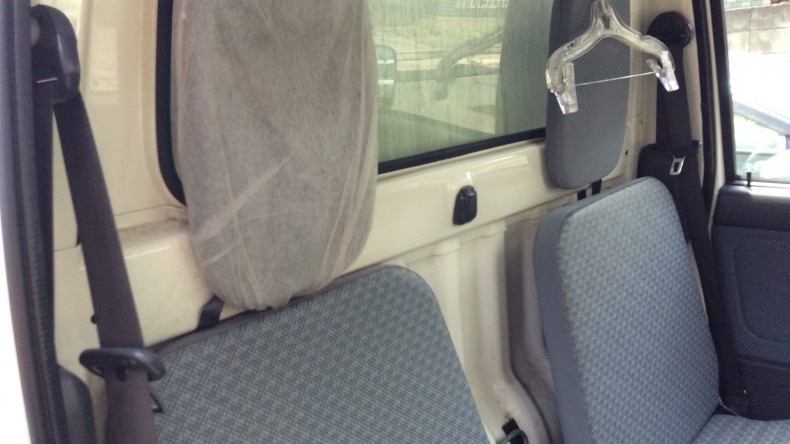 内装後方シート