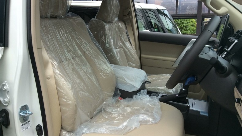 内装前方シート