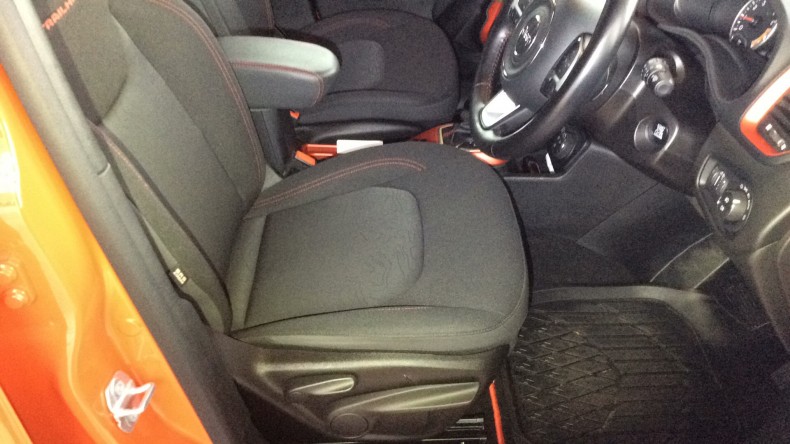 内装前方シート