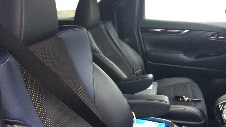 内装前方シート