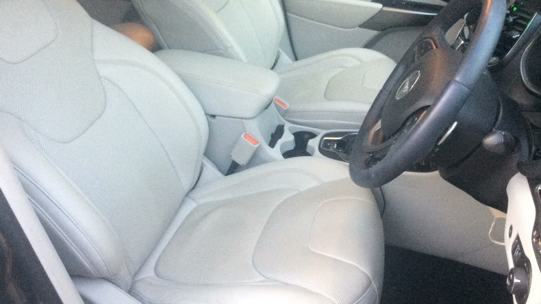 内装前方シート