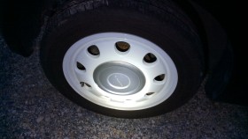 タイヤホイール前