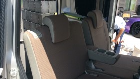 内装後方シート