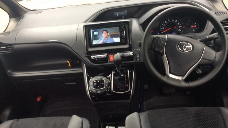 内装インパネ全体