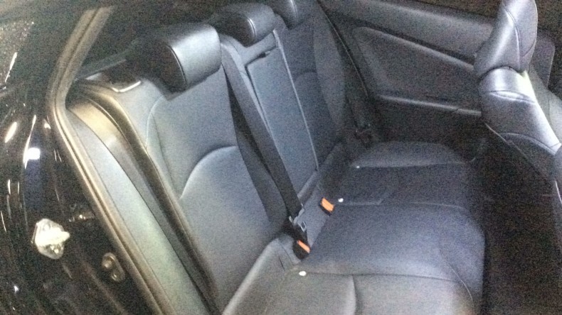 内装後方シート