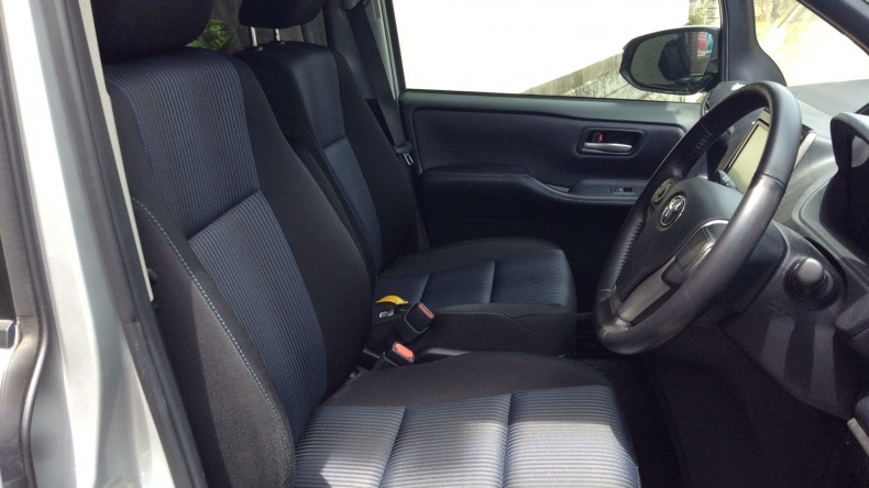 内装前方シート