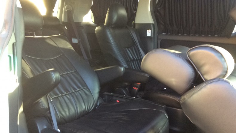 内装後方シート