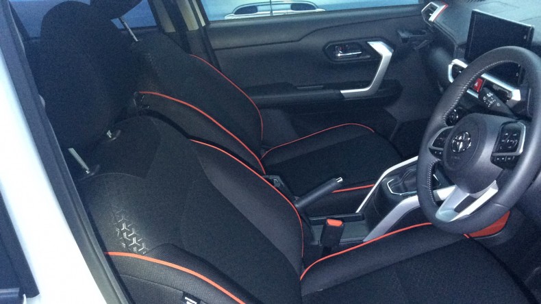 内装前方シート