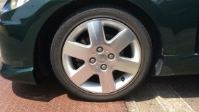 タイヤホイール前