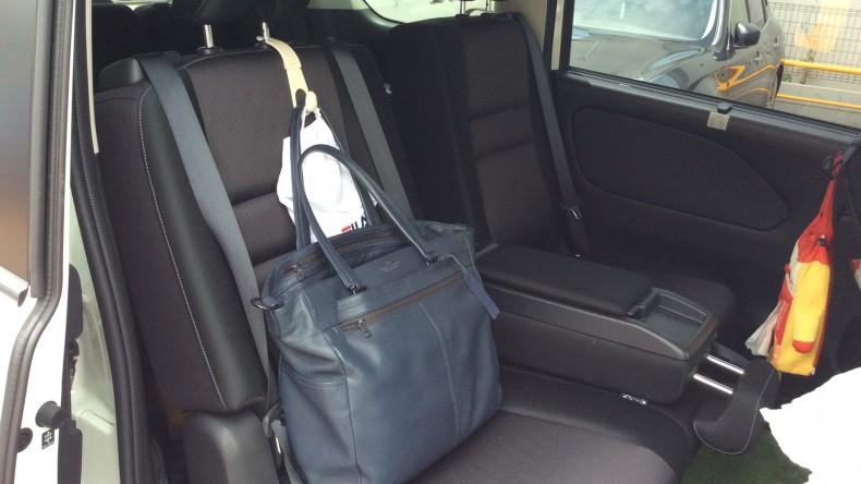 内装後方シート