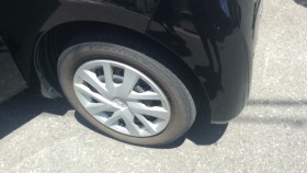 タイヤホイール前