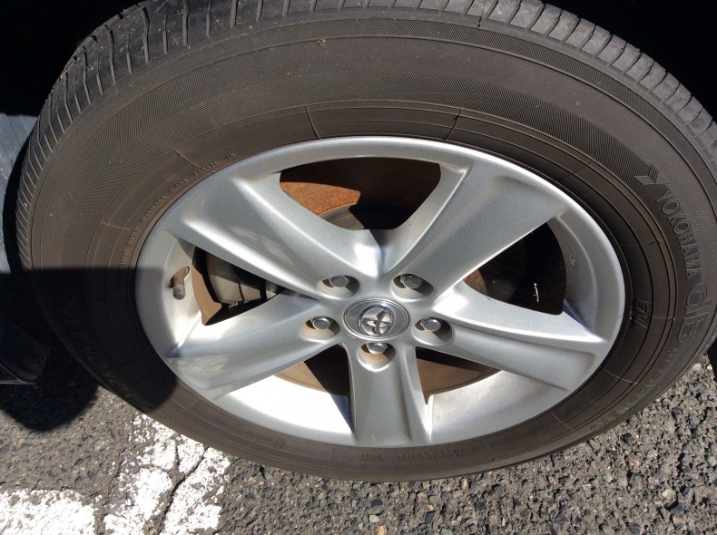 タイヤホイール前
