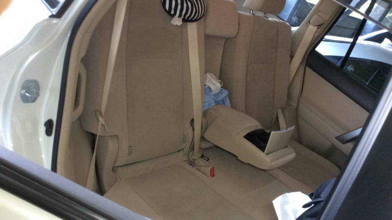 内装後方シート