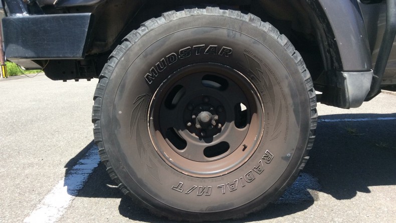 タイヤホイール前