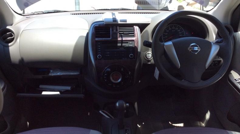 内装インパネ全体