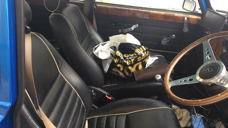 内装前方シート