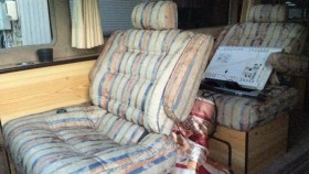 内装後方シート