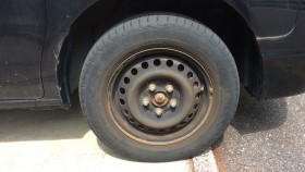 タイヤホイール前