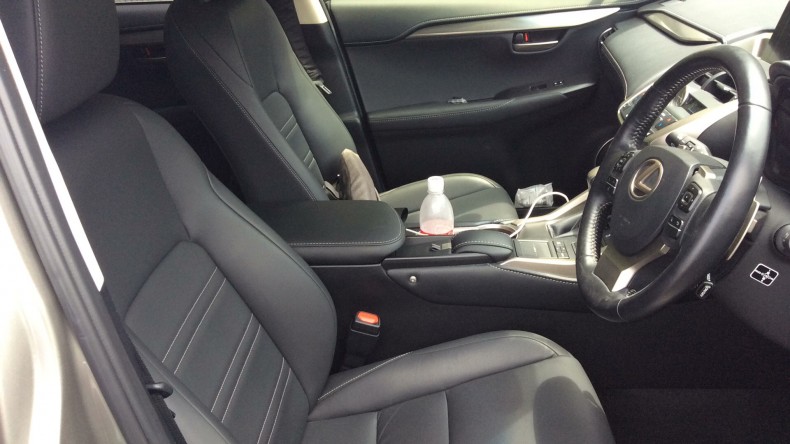 内装前方シート