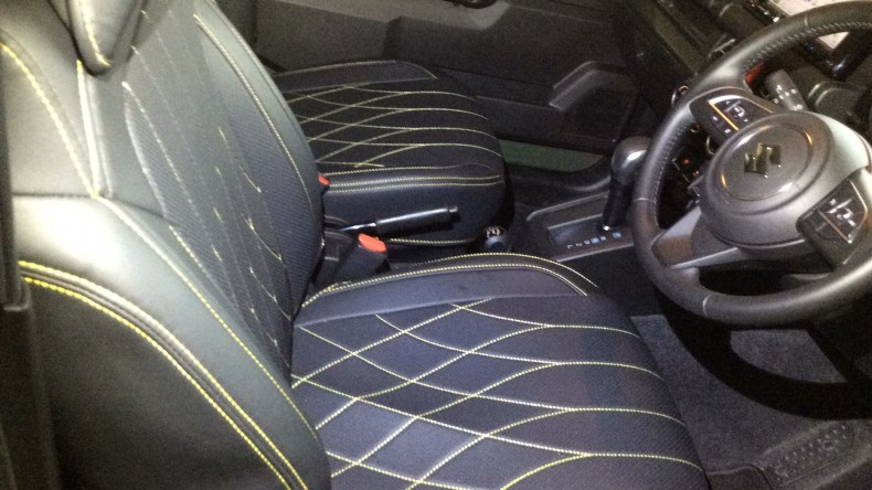 内装前方シート