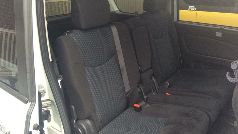 内装後方シート