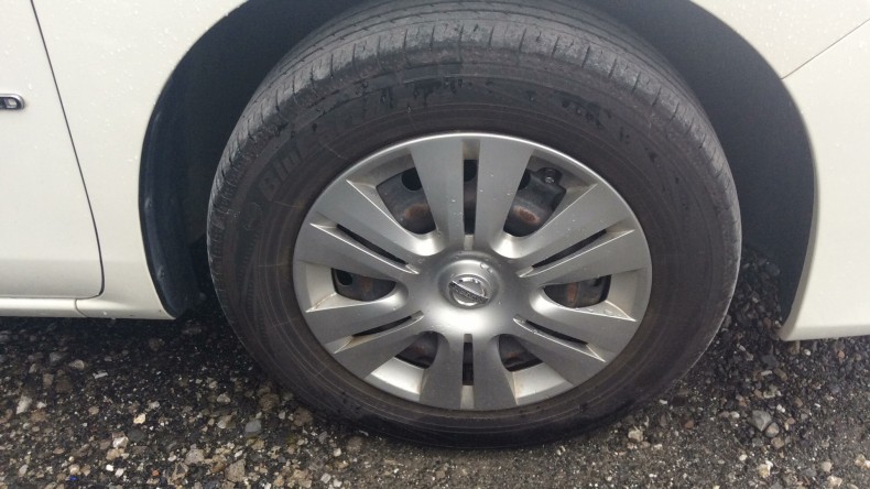 タイヤホイール前