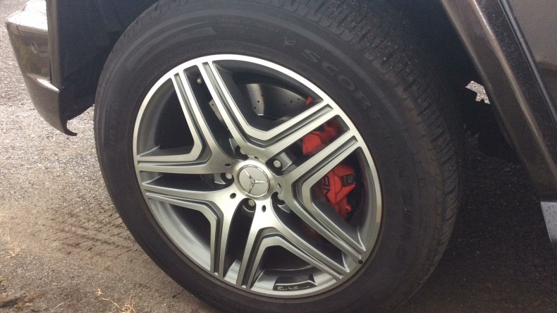 タイヤホイール前